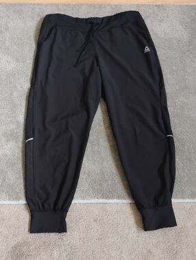Reebok Women's L Black Athletic Jogger Sweatpants with Reflective Trim